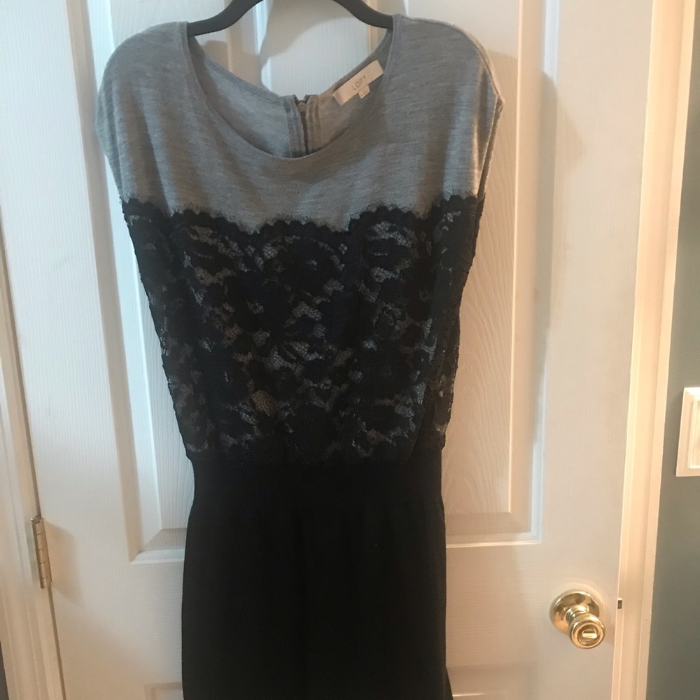 Loft Size Medium cap sleeve Sweater w Lace